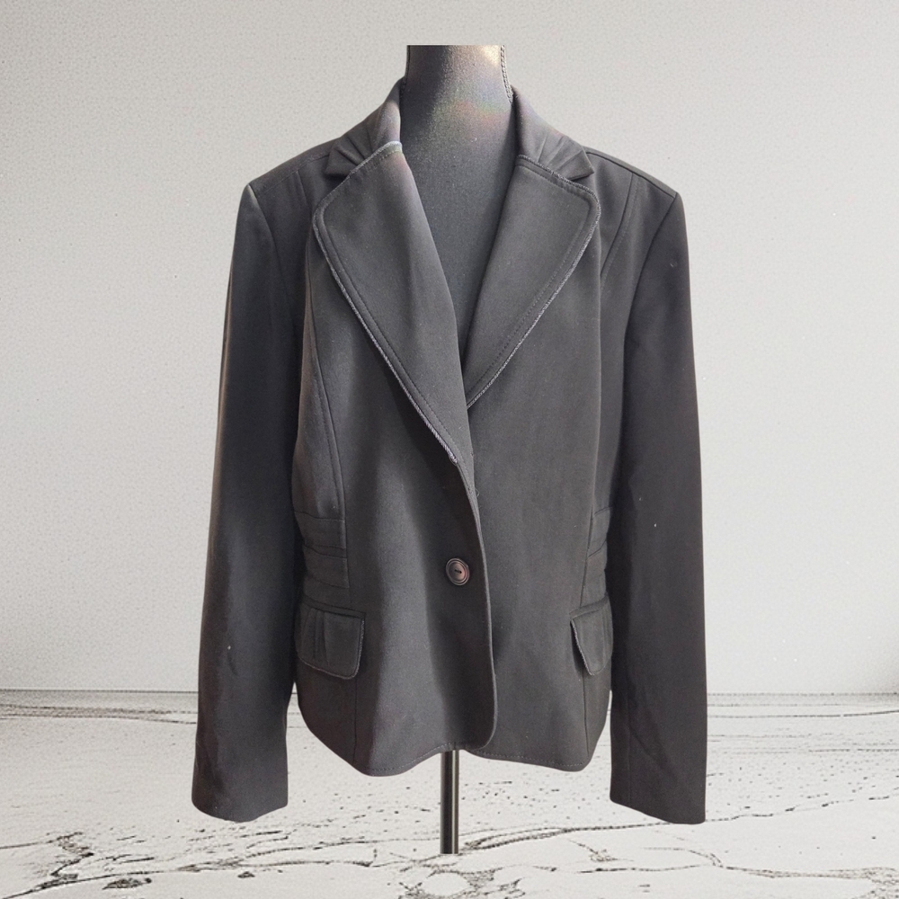 Nine West Black Blazer with Notched Lapels and Tailored Fit Size 16